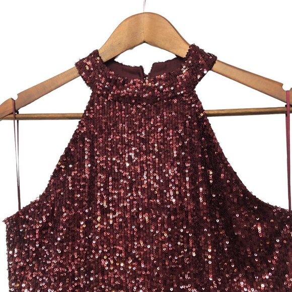 Cable & Gauge Size M All Over Sequins Eggplant Maroon Halter Neck Keyhole Top. - Picture 2 of 9